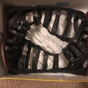 - Black Gladiator sandals!!! ❤️❤️